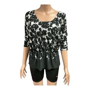 White House Black Market - EC - Black and White Floral Blouse